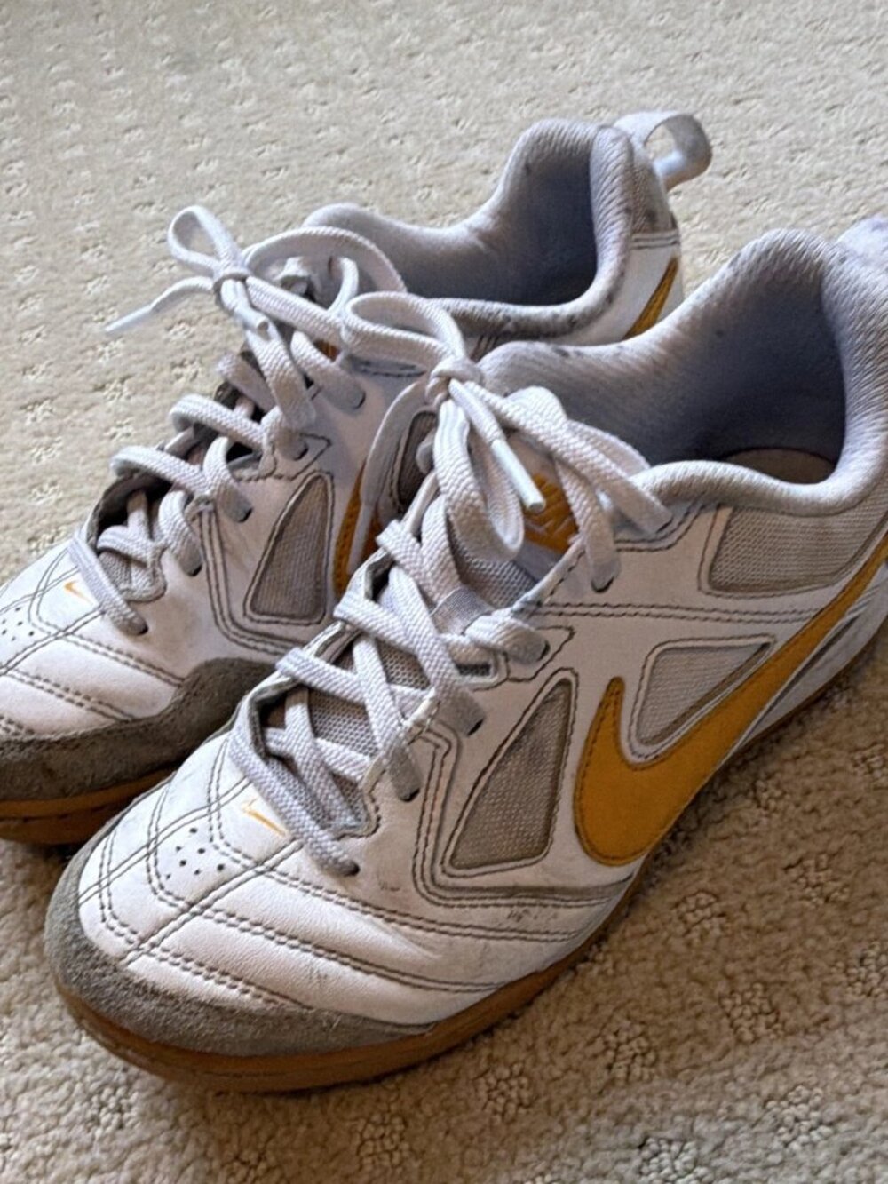 Nike Gato GS White Gold Gum Kids Youth Size 5Y EU37.5 Soccer Shoes